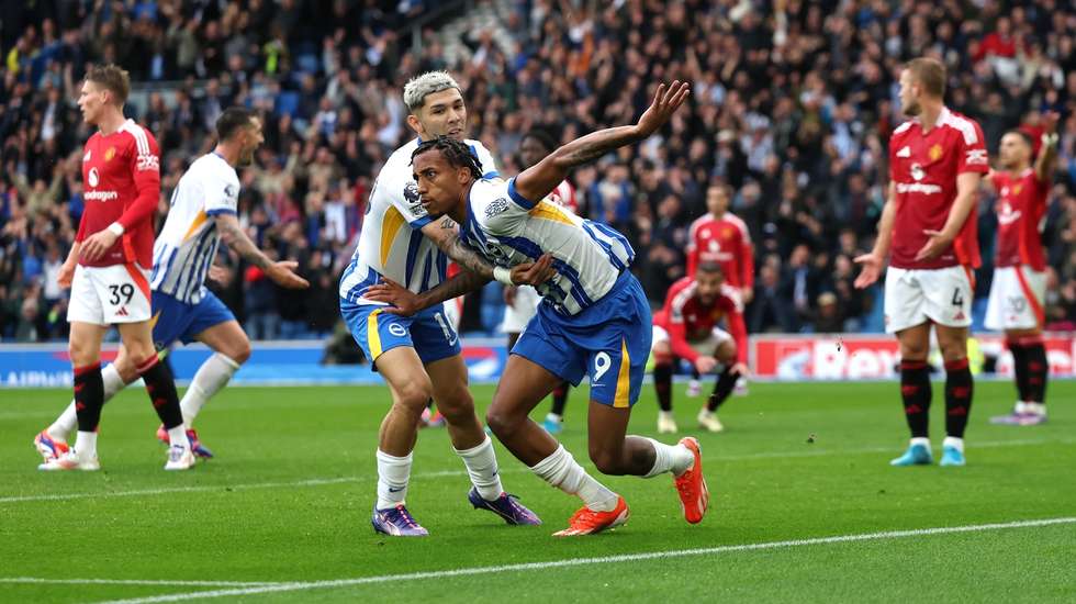 João Pedro deu a vitória ao Brighton no quinto minuto de descontos aproveitando um buraco na defesa do Manchester United