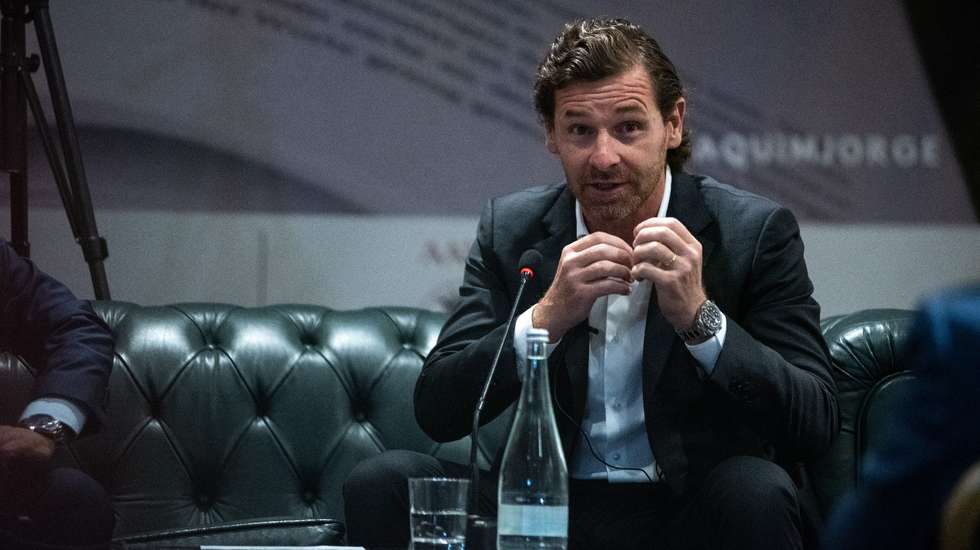 André Villas-Boas destacou, entre as perguntas e respostas na Casa do FC Porto de Coimbra, a maior abertura para o debate no clube