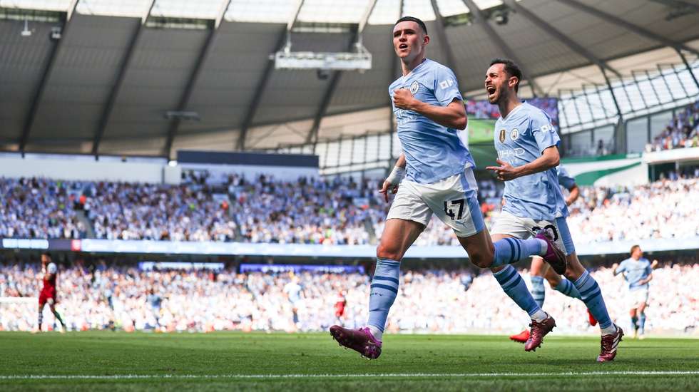 Phil Foden inaugurou o marcador aos 78 segundos, bisou ainda antes dos 20 minutos iniciais e deixou triunfo do Manchester City (e o título) encaminhado