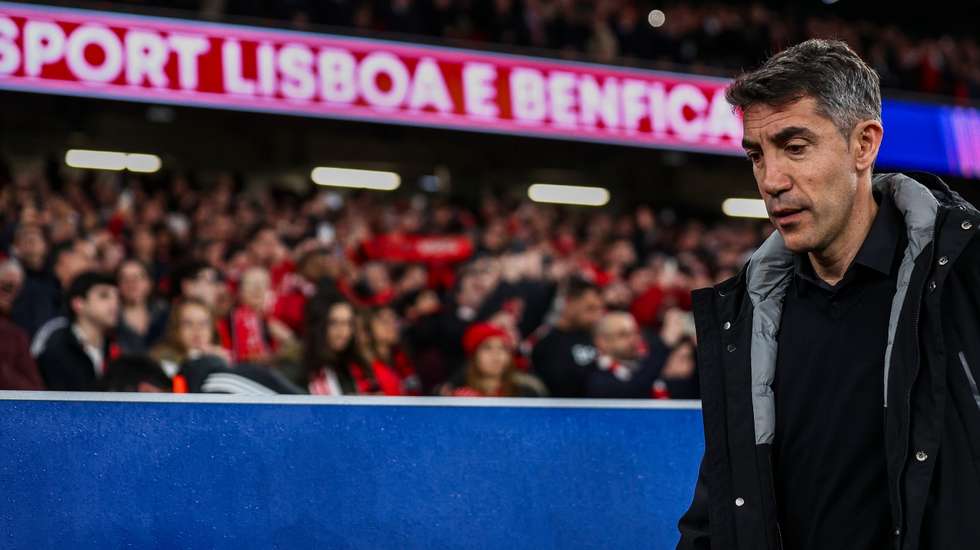Bruno Lage valorizou exibição do Benfica apesar da derrota e deixou palavra de alento no balneário para a segunda mão na Catalunha