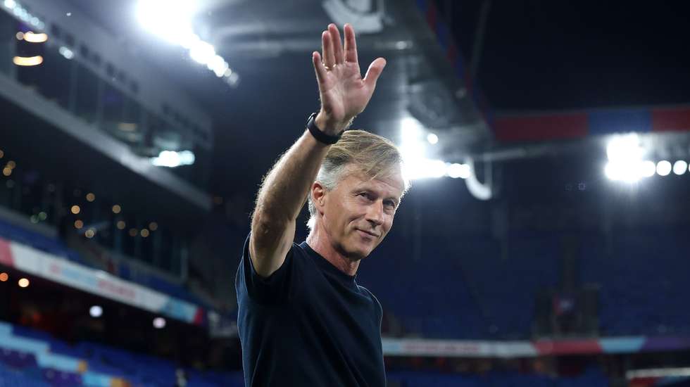 Andries Jonker, que passou por clubes como Barcelona e Bayern como adjunto e/ou técnico interino, esteve nos últimos três anos no comando da seleção feminina dos Países Baixos
