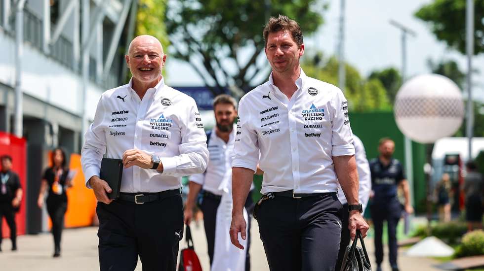 Peter Kenyon deixou rasgados elogios a Alex Albon e Carlos Sainz, os dois pilotos da Williams, e recordou todas as diferenças no regulamento da F1 a partir de 2026