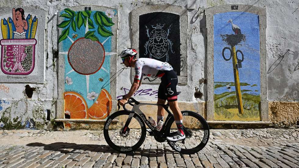 Depois do terceiro lugar na Volta ao Algarve e da ausência por doença do Paris-Nice, João Almeida aposta na Volta à Catalunha para preparar o Giro