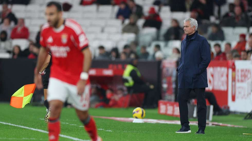 José Mourinho valorizou vitória "difícil mas merecida" na receção ao Estoril com um hat-trick de Pavlidis