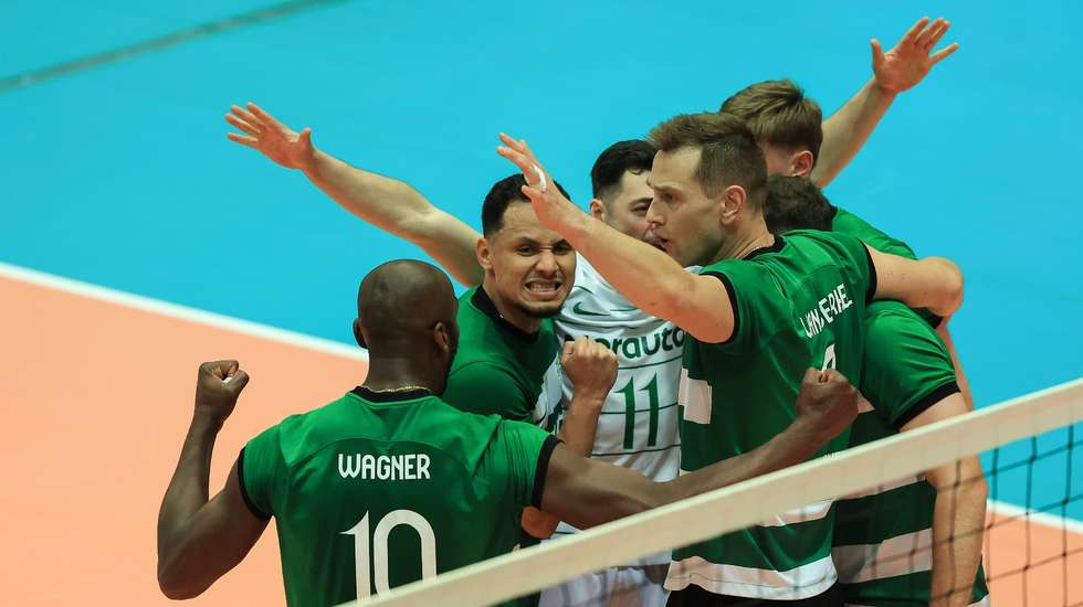 Sporting conseguiu o primeiro triunfo em três sets desta final, depois de dois jogos por 3-1 e um por 3-2