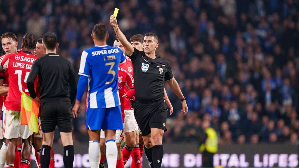 Fábio Veríssimo voltou a arbitrar um jogo do FC Porto no Dragão depois da polémica com a TV no balneário no encontro com o Sp. Braga