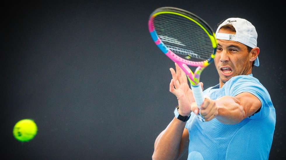 Rafa Nadal foi o centro de todas as atenções em Brisbane, onde chegou e fez logo dois treinos (o segundo tendo como parceiro Holger Rune)