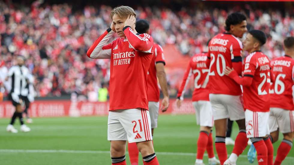 Schjelderup inaugurou o marcador, Rafa aumenta a vantagem antes dos 15 minutos iniciais e Prestianni fez duas assistências no mesmo jogo pela primeira vez na carreira