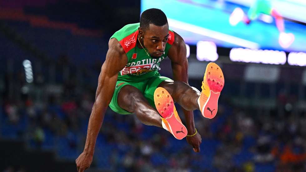 Pedro Pablo Pichardo bateu o recorde nacional na segunda tentativa mas acabou por ser superado por Jordan Díaz na parte final do concurso do triplo salto