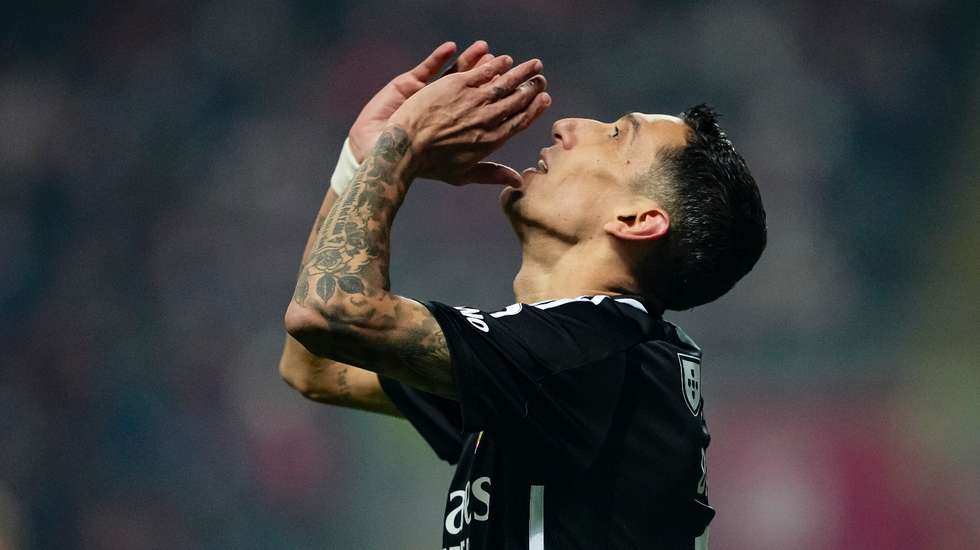 Ángel Di María esteve nos três primeiros golos do Benfica e, não sendo o MVP da partida, mostrou a classe que ainda tem aos 35 anos