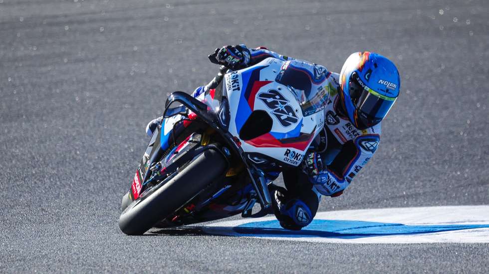 Miguel Oliveira ficou à porta do pódio na corrida 1 no Estoril, fazendo o melhor resultado nas Superbikes desde a corrida 1 na Hungria antes da lesão no ombro esquerdo