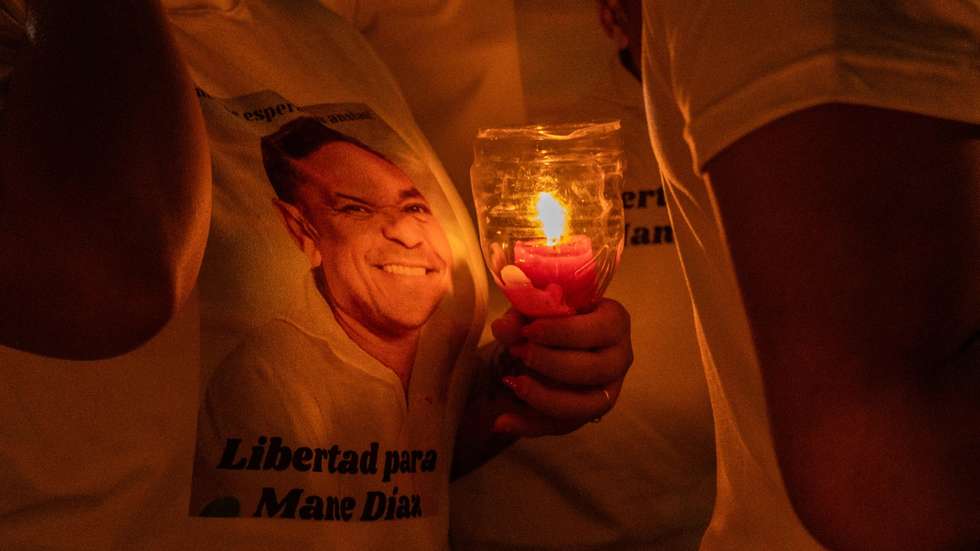 População de Barrancas fez uma vigília para pedir libertação de Manuel Díaz, pai do jogador Luis Díaz que foi raptado no último fim de semana