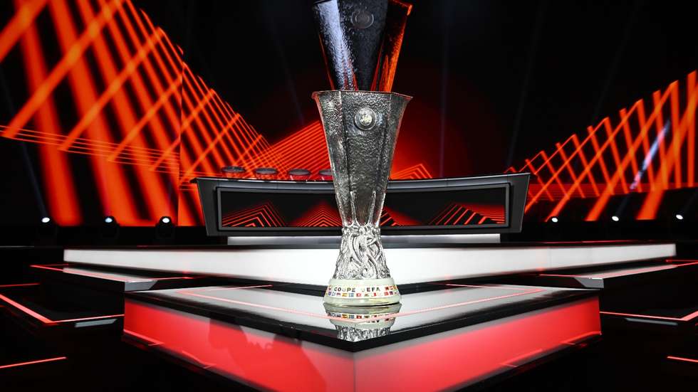 Benfica procura chegar à fase de liga da competição, enquanto o vencedor da Taça de Portugal, o Torreense, já lá se encontra