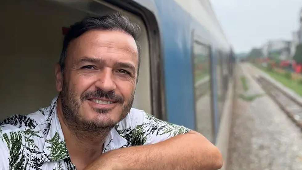 O deputado socialista está a fazer a jornada de Paredes a Pequim, que inclui uma passagem por território russo, no Expresso Transiberiano