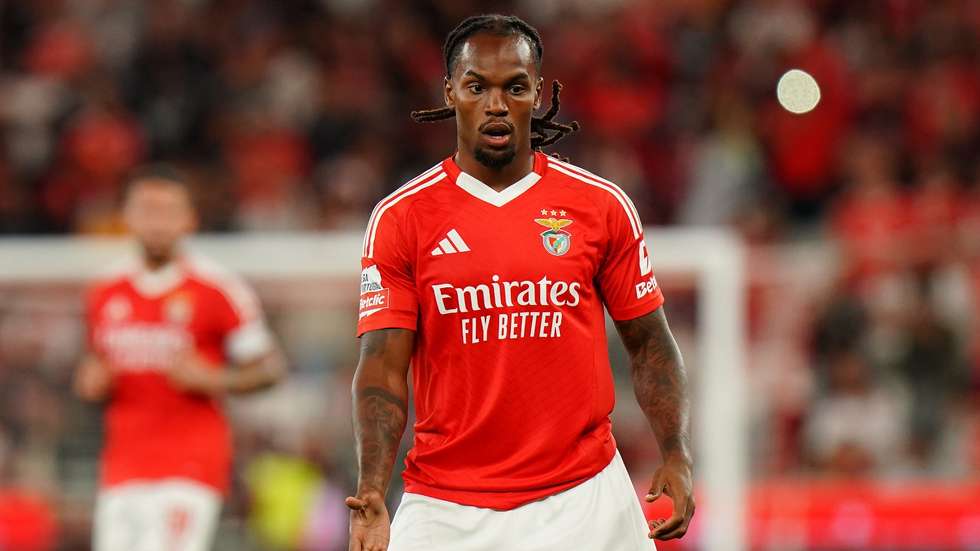Renato Sanches regressou à Luz e ao Benfica oito anos depois, após passagens por Bayern, Swansea, Lille, PSG e Roma