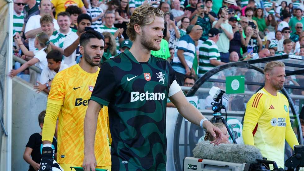 Hjulmand, que subiu a capitão do Sporting com a saída de Coates na última temporada, chegou a Alvalade no verão de 2023 e sagrou-se bicampeão em duas épocas