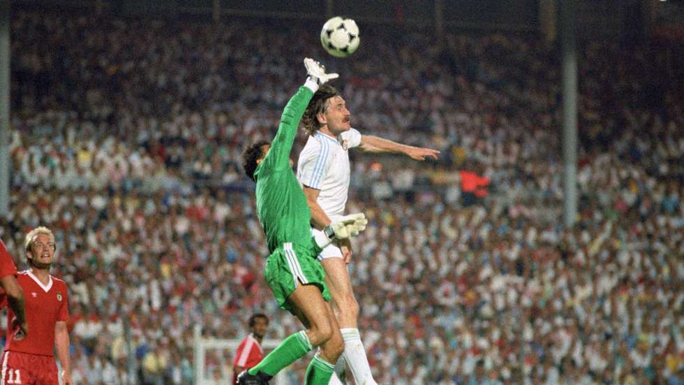 Silvino esteve nas últimas duas finais do Benfica na Taça dos Clubes Campeões Europeus, a primeira perdida nas grandes penalidades frente ao PSV em 1988