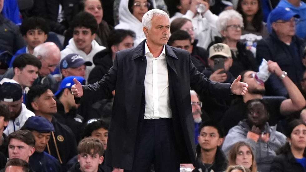 José Mourinho voltou à Champions num palco que conhece bem, Stamford Bridge, mas Benfica perdeu frente ao Chelsea