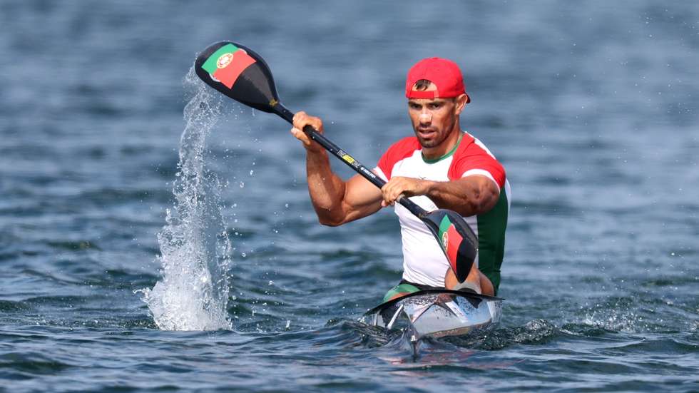 Fernando Pimenta ficou com a medalha de bronze na primeira de três finais que vai discutir nos Mundiais de Milão. Seguem-se o K1 500 e o K1 5.000