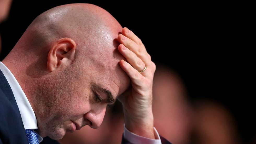Gianni Infantino apresentou projeto, ouviu críticas de vários quadrantes, viu o seu braço-direito da UEFA demitir-se e acabou por deixar cair a ideia