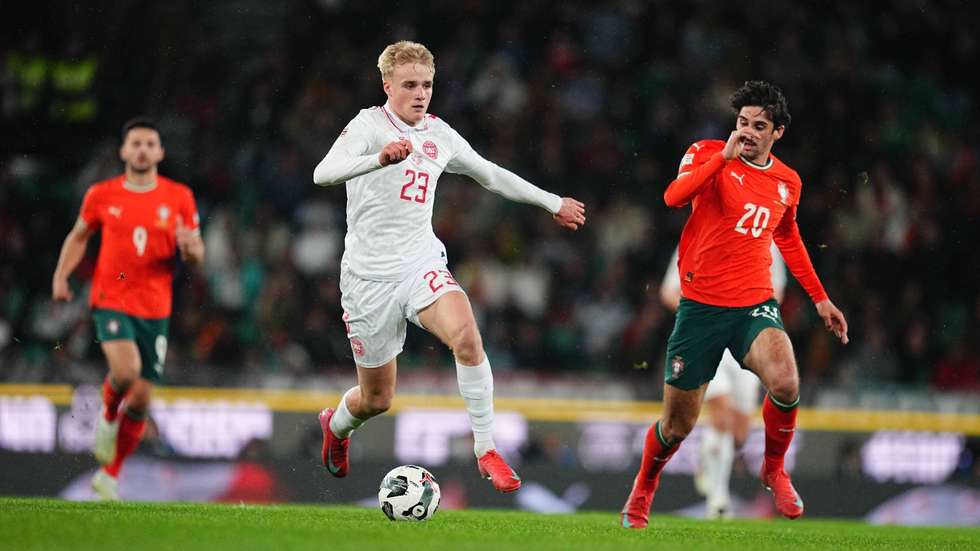 Victor Froholdt teve a primeira internacionalização A pela Dinamarca frente a Portugal em Alvalade, numa eliminatória decidida no prolongamento por Francisco Trincão