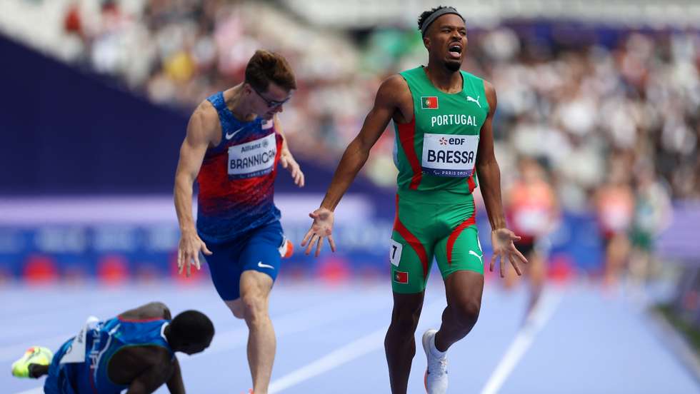 Numa prova em que o britânico Ben Sandilands bateu o recorde mundial, Sandro Baessa ganhou a prata ao sprint frente ao ex-recordista Michael Branningan