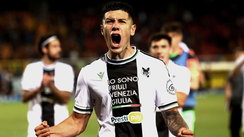 Nehuén Pérez, internacional argentino de 24 anos, passou pela Liga portuguesa via Famalicão por empréstimo do Atl. Madrid e estava agora na Udinese
