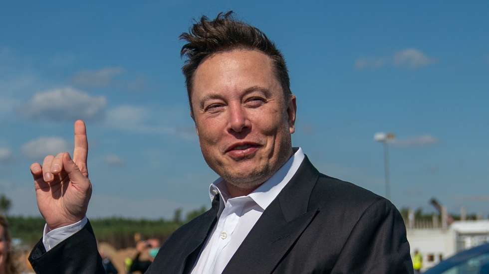 epa08925442 (FILE) - Tesla and SpaceX CEO Elon Musk (R) gives a statement at the construction site of the Tesla Giga Factory in Gruenheide near Berlin, Germany, 03 September 2020 (Reissued 07 January 2021). According to reports on 07 January 2021, Tesla and SpaceX CEO Elon Musk became the world richest person with a net worth of more than 185 billion US dollars, surpassing Jeff Bezos, CEO of Amazon, who is currently worth 184 billion US dollars.  EPA/ALEXANDER BECHER *** Local Caption *** 56315718