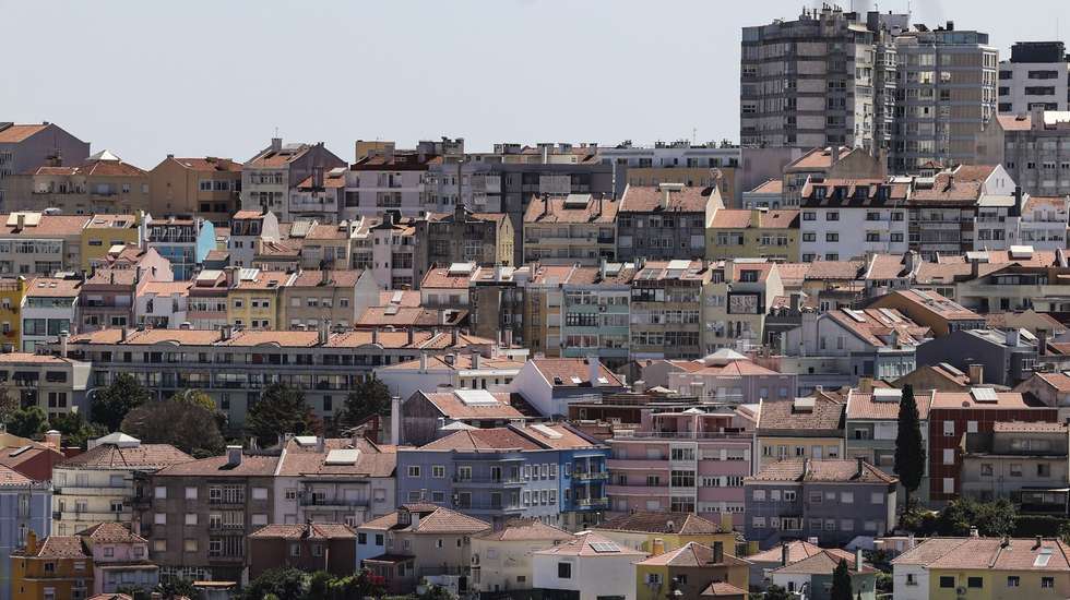 Prédios para habitação própria, arendar, vender ou alugar no distrito de Lisboa, 31 de agosto de 2023. MIGUEL A. LOPES/LUSA