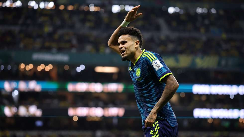 Luis Díaz fez uma assistência na primeira parte, marcou no segundo tempo e foi o MVP no triunfo da Colômbia frente ao Uzbequistão