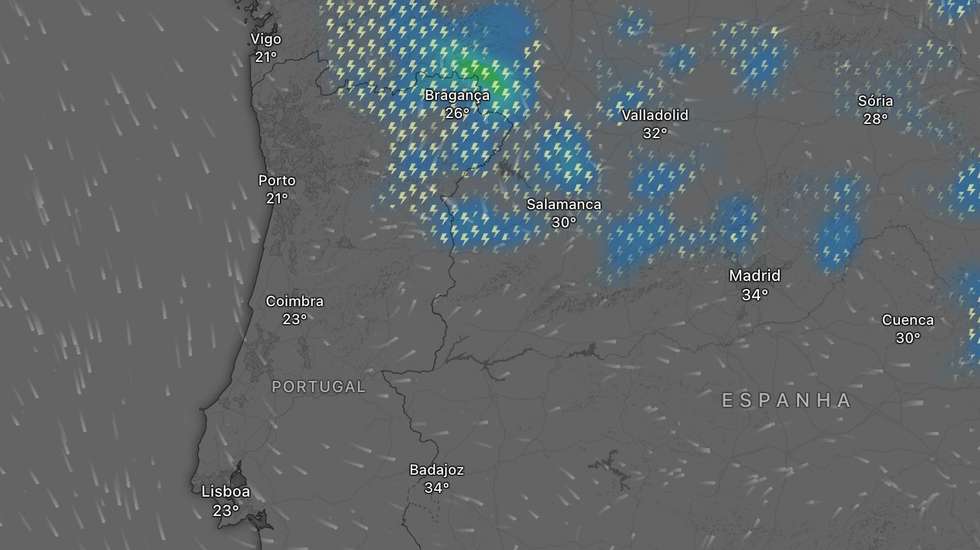 Trovoadas para o Norte interior nesta sexta-feira segundo o Windy.pt