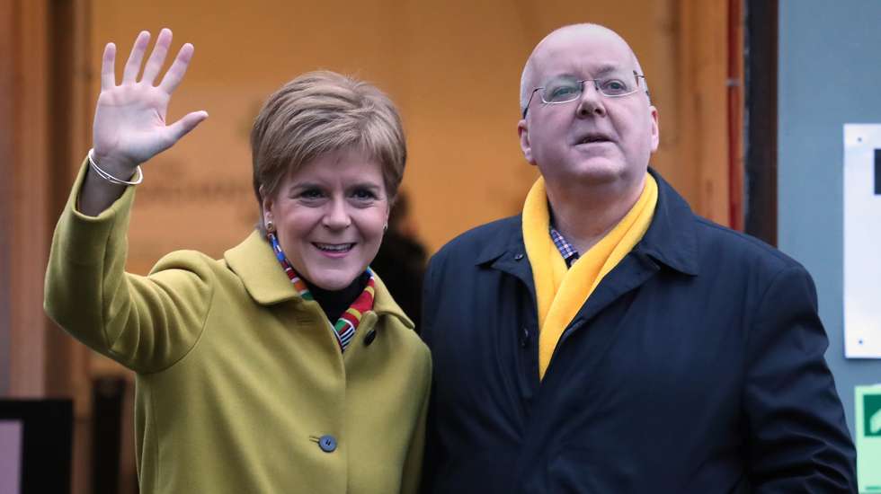 A polícia escocesa realizou buscas na casa do casal, em Glasgow