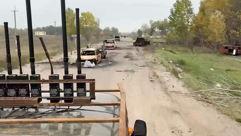 epa13339229 A still image taken from an undated handout video made available by the Press Service of the Russian Ministry of Defence on 29 October 2026 shows servicemen from the engineer-sapper units of the Russian 'Dnepr' grouping conducting reconnaissance and clearing access roads leading to the Russian-controlled city of Oleshky in the Kherson region, southern Ukraine. A localized ceasefire has been in place in the area since 04:00 Moscow time on 27 October through 22:59 Moscow time on 01 November to facilitate a humanitarian mission, brokered by US First Lady Melania Trump, aimed at delivering critical food and medical aid and enabling voluntary civilian evacuations.  EPA/RUSSIAN DEFENCE MINISTRY PRESS SERVICE HANDOUT -- MANDATORY CREDIT -- BEST QUALITY AVAILABLE -- HANDOUT EDITORIAL USE ONLY/NO SALES