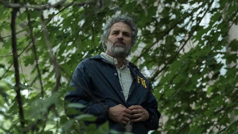 Mark Ruffalo lidera um elenco que mostra como um policial pode não ser óbvio e pode ir muito para lá do jogo do gato e do rato