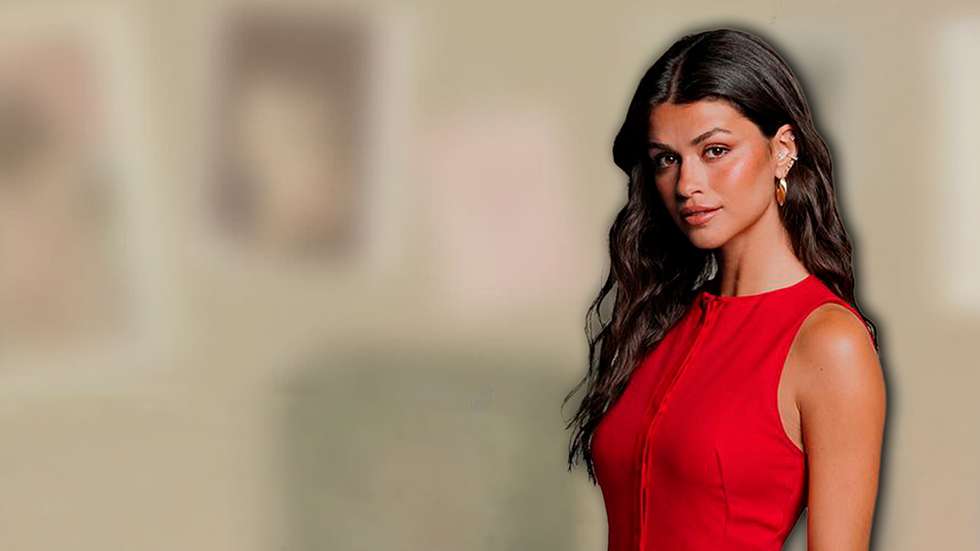 Em "Luisinha: Chapter by Chapter" acompanhamos uma sucessão de eventos em que uma influencer/modelo vive a sua vida, conquista os seus "goals", é amada por uma família que ela ama e que claramente se orgulha dela, e com razão