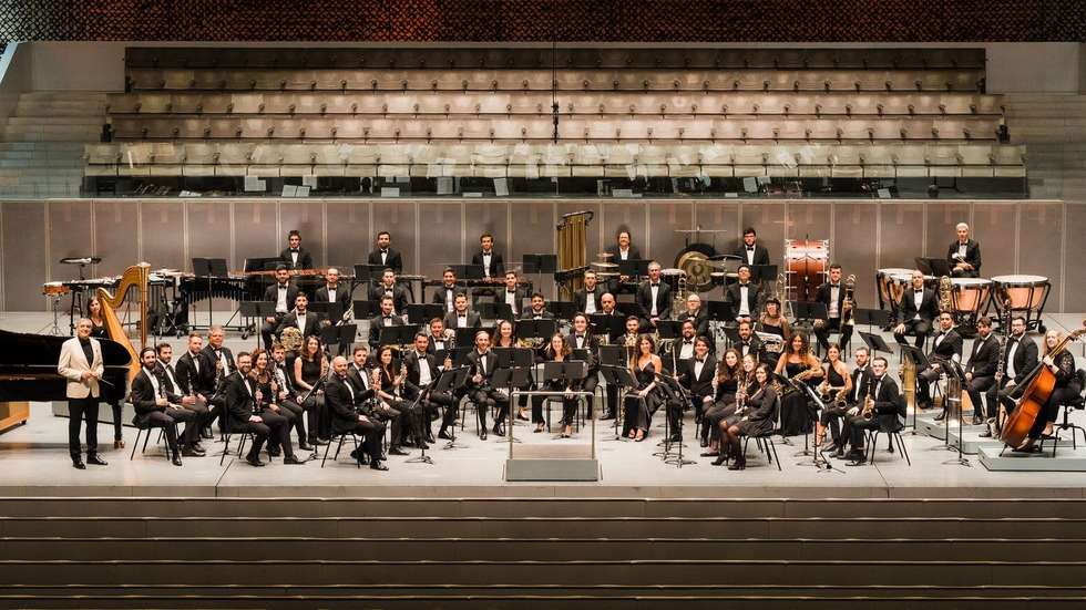 O programa dos três concertos é constituído pela abertura da ópera "Don Giovanni", de Wolfgang Amadeus Mozart, a Sinfonia n.º 1, de Johannes Brahms, e pela estreia alemã da "Sinfonia 2022", de Nuno Côrte-Real, que a Sinfónica vai tocar pela primeira vez