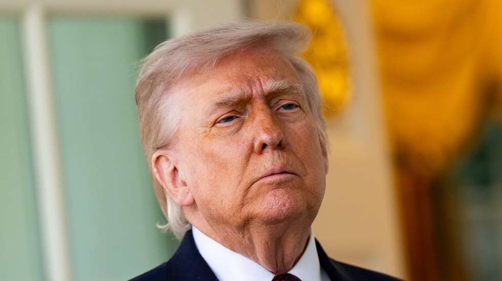 epa12887701 US President Donald Trump speaks to members of the media outside the Oval Office of the White House in Washington, DC, USA, 13 April 2026.  EPA/SALWAN GEORGES / POOL