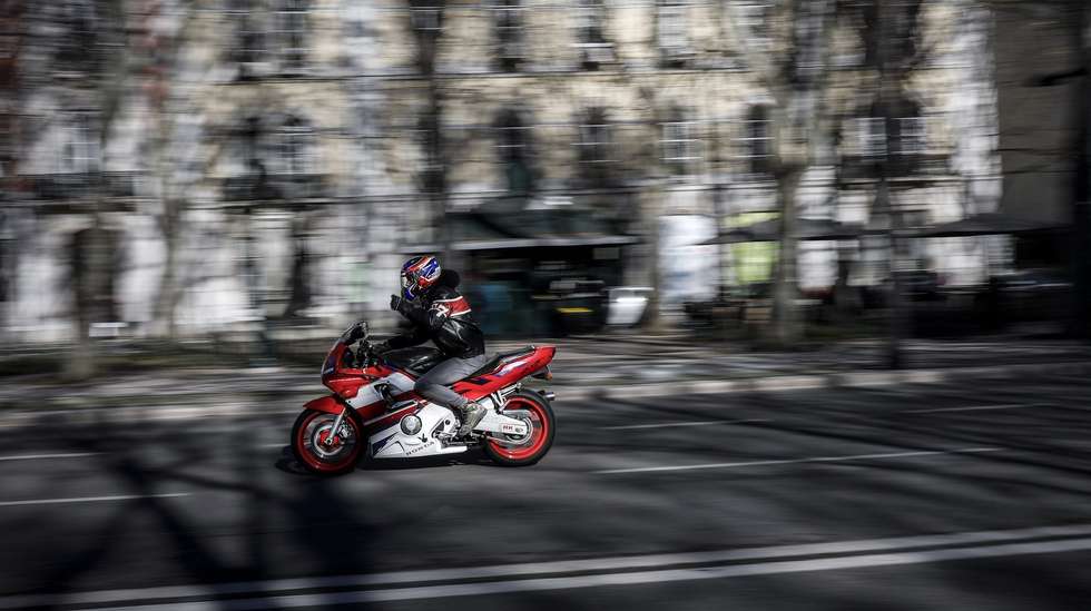 Motociclistas de várias localidades do país protestam durante a manifestação organizada pelo GAM - Grupo Acção Motociclista, pela criação de uma classe de portagens para motociclos e revisão dos escalões de IUC - Imposto Único de Circulação, em Lisboa, 3 de fevereiro de 2019. RODRIGO ANTUNES/LUSA