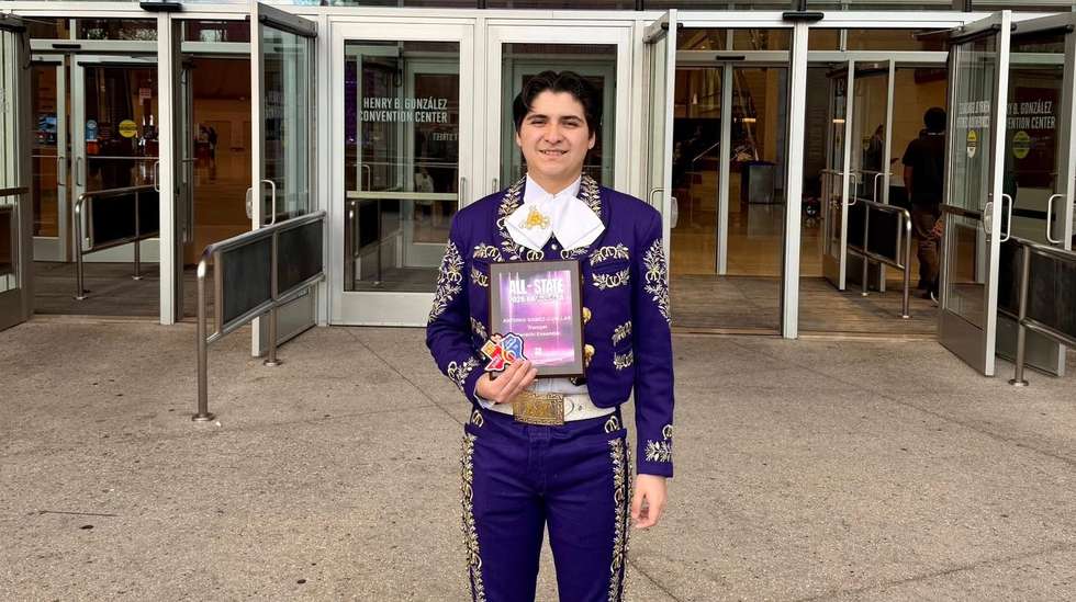 Antonio Cuellar - Mariachi detido pelo ICE no Texas juntamente com irmãos e pais