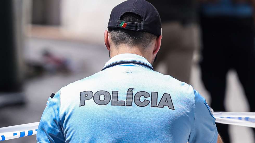 Os dois homens foram detidos pela PSP na tarde de domingo, na zona do Tovim, em Coimbra.