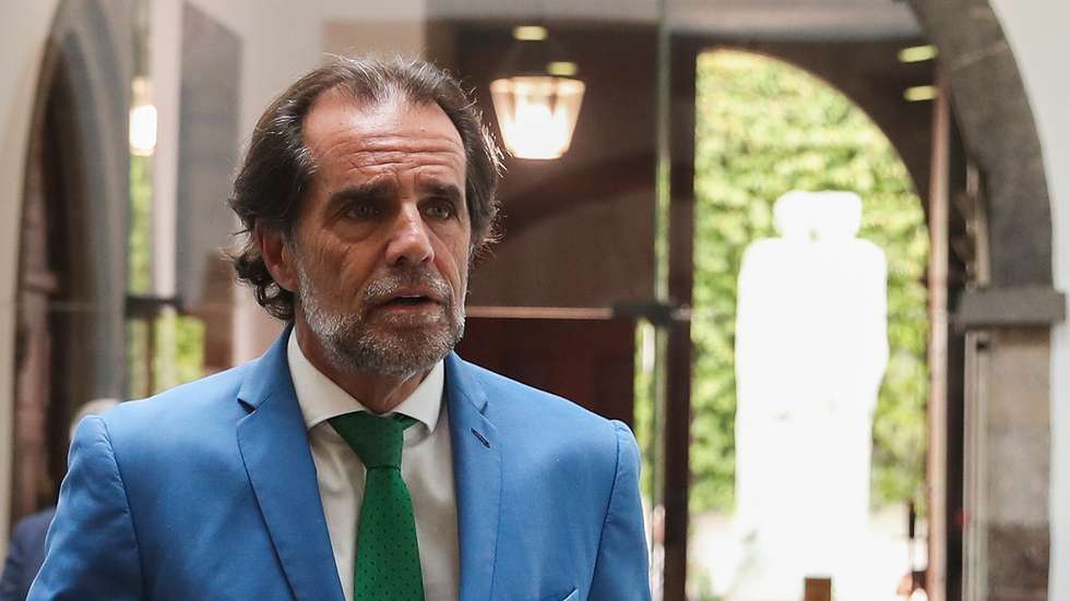 Miguel Albuquerque, presidente do Governo Regional da Madeira durante o encerramento do debate e votação na generalidade das propostas do "Orçamento e PIDDAR para 2025, proposta de orçamento da Região Autónoma da Madeira PARA 2025", na Assembleia Legislativa da Madeira, no Funchal, 16 de junho de 2025, HOMEM DE GOUVEIA/LUSA