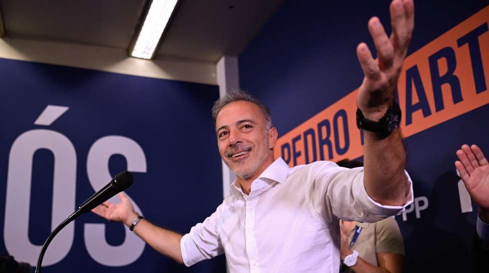 The candidate of the coalition PSD/IL/CDS-PP for Porto City Council, Pedro Duarte, delivers his wining speech on the election night of the local elections 2025 at PS campaign headquarters in Faro, Portugal, 13 October 2025. More than 9.3 million electors can vote in the local elections in Portugal on 12 October 2025. FERNANDO VELUDO/LUSA