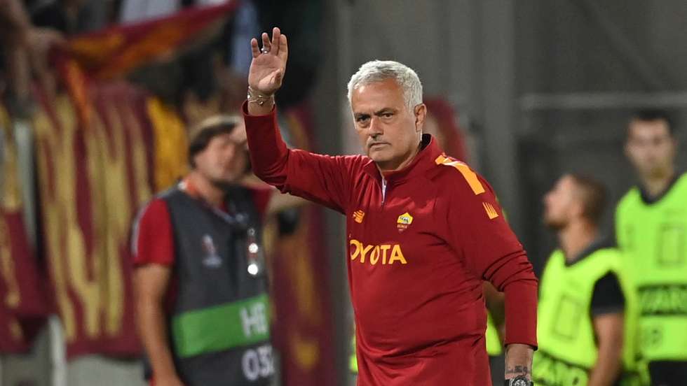 José Mourinho destacou que equipa transalpina merecia melhor do que uma derrota na estreia na Liga Europa
