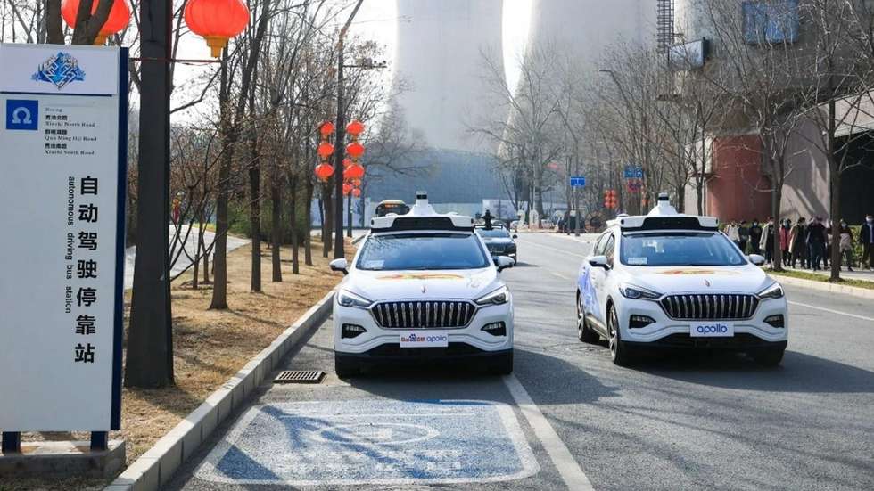 Não é a primeira vez que os táxis autónomos da Baidu apresentam problemas. No final do ano passado, a polícia da cidade chinesa de Zhuzhou suspendeu os serviços de robotáxi, depois de um carro autónomo da empresa chinesa ter atropelado duas pessoas, deixando-as nos cuidados intensivos