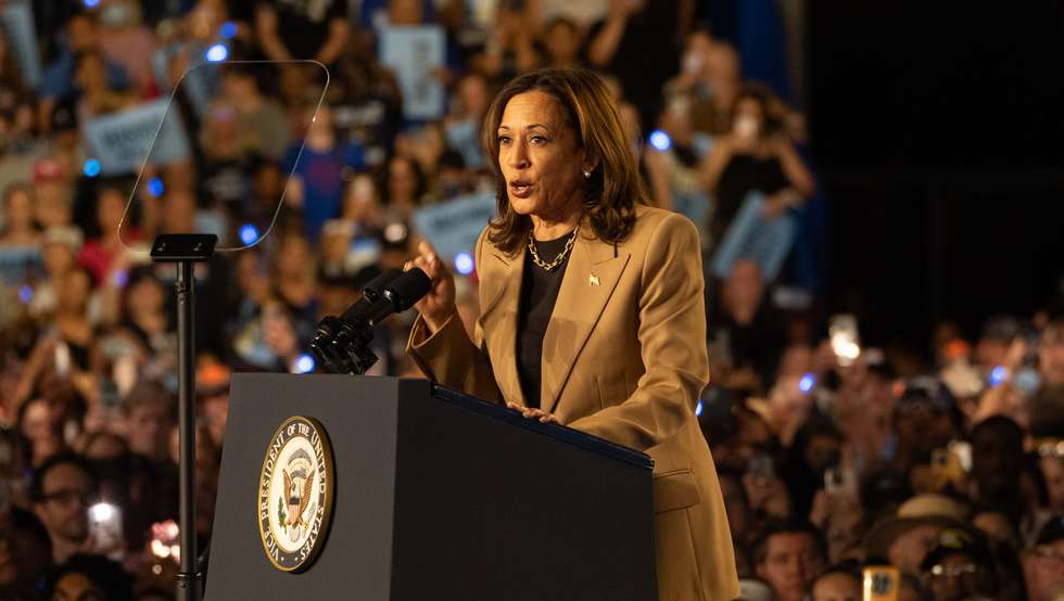 epa11653815 Democratic presidential candidate US Vice President Kamala Harris speaks during a campaign rally at Rawhide Event Center in Chandler, Arizona, USA, 10 October 2024.  EPA/MOLLY PETERS