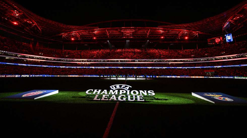 Benfica irá fazer o primeiro jogo dos oitavos no Estádio da Luz, frente ao Liverpool ou com um reencontro diante do Barcelona