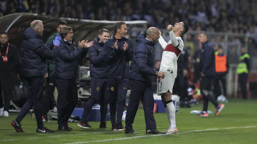Roberto Martínez festejou a quarta vitória fora nesta fase de apuramento em que Portugal, como visitante, ainda não sofreu golos