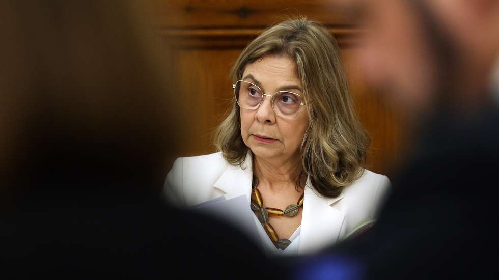 A ministra da Saúde, Ana Paula Martins, intervém na sua audição perante a Comissão de Saúde, na Assembleia da República, em Lisboa, 12 de fevereiro de 2025. TIAGO PETINGA/LUSA