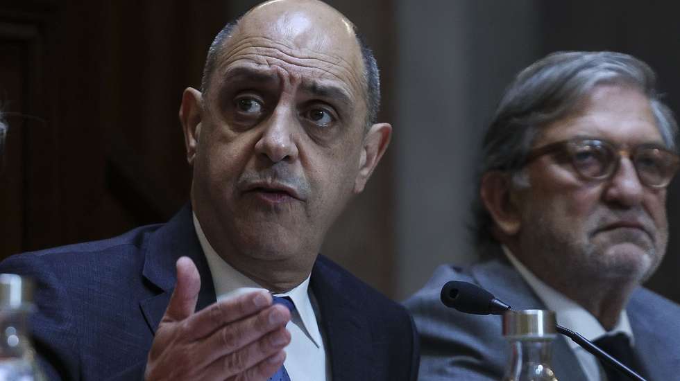 O ministro da Saúde, Manuel Pizarro, fala perante a Comissão de Saúde, na Assembleia da República em Lisboa, 30 de outubro de 2023. TIAGO PETINGA/LUSA