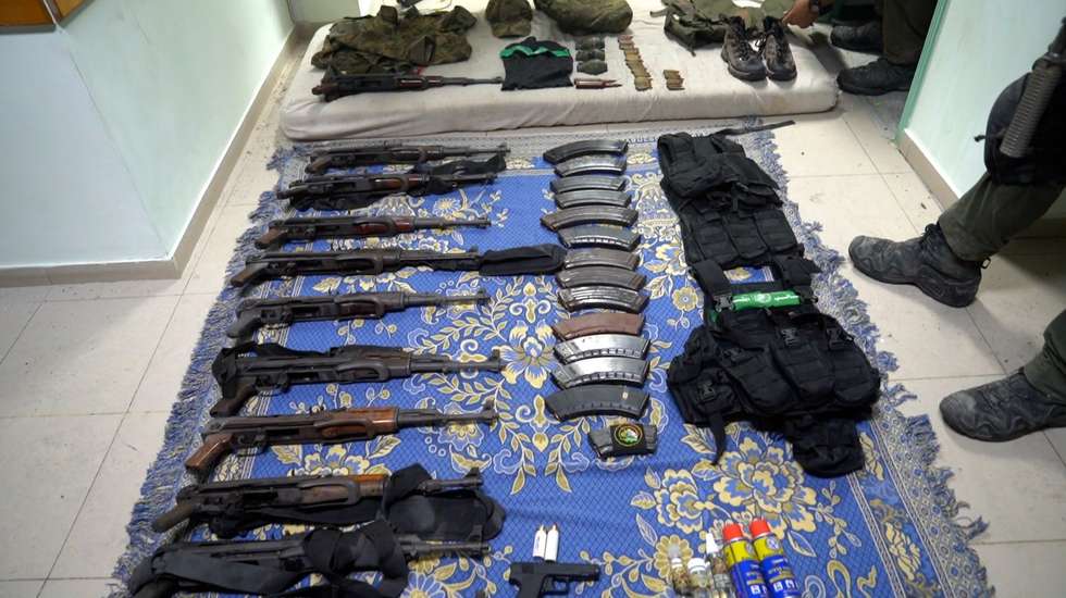 Os soldados também dizem ter localizado “um centro de comando operacional e ativos tecnológicos pertencentes ao Hamas”